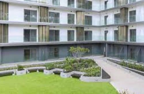Accra Apartment | Family-Friendly Belleson Homes: The Lennox with Pool & Breakfast