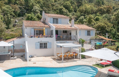 Tourtour Villa | Bellevue, breathtaking, heatable pool, airconditioning in Provence