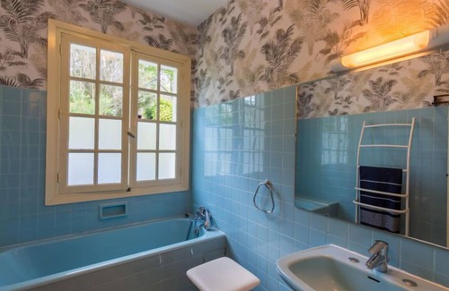 Moelan-sur-Mer House | Relax at Bellevue: Oceanfront Hotel with Spa & Breakfast