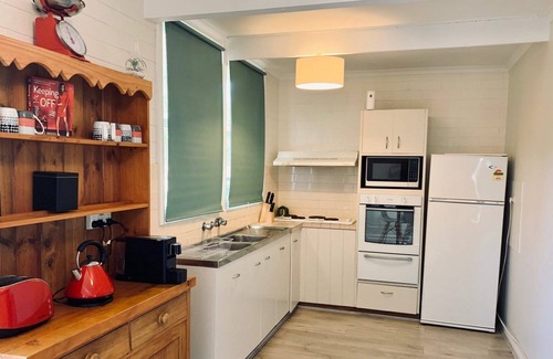 Lacepede House | Bellevue Drive is all about the coastal lifestyle, enjoying friends,...