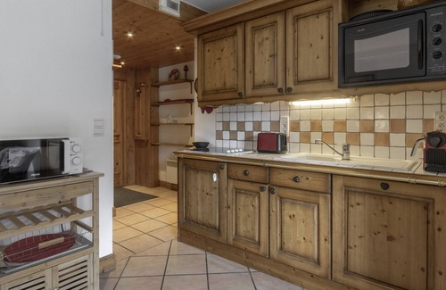 Les Houches Apartment | Beloved Bellevue: Private Terrace with Spectacular Views