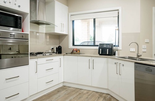 Moore Creek House | Bellevue Holiday House