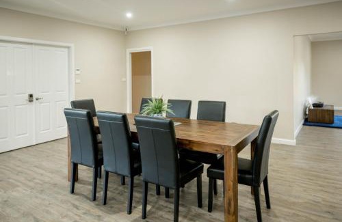 Moore Creek House | Bellevue Holiday House