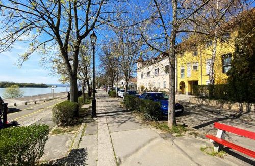 Vac House | Kid-Friendly Bellevue Vendégházak with High Guest Ratings