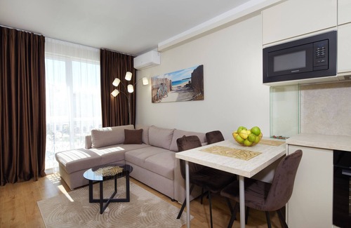 Ravda Apartment | Bellicity Apart Complex: Oceanfront Bliss with Pool Access