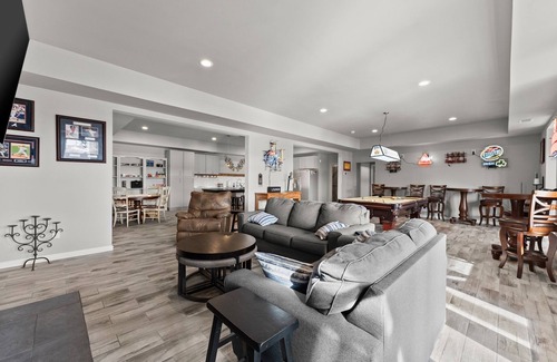 Gainesville House | Bellini Bliss on Lake Lanier-Private Get Away-Private Dock-Pool-Hot Tub