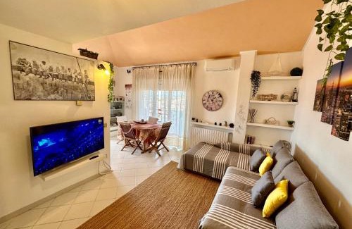 La Maddalena Apartment | Gorgeous Bellissima Terrazza with Ocean View - Guest Rated 9.8