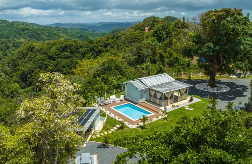Anasco House | Quaint Bello Amanecer Guest House with Private Pool & Spa