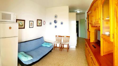 Plaza De La Costera Apartment | Beachfront Bellreguart: Enjoy Ocean Views & Pet-Friendly Stay