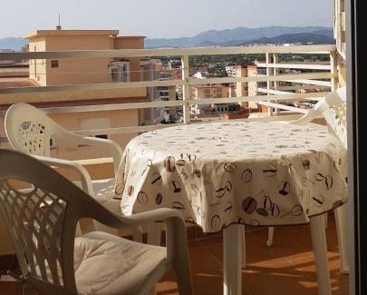 Plaza De La Costera Apartment | Beachfront Bellreguart: Enjoy Ocean Views & Pet-Friendly Stay