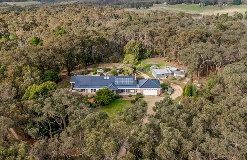 Bellbrae House | Bells Beach Acreage and Tranquility
