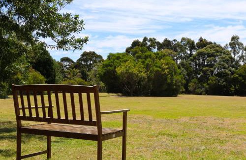 Bellbrae Apartment | Pet-Friendly Retreats at Bells Beach Cottages - Rated 9.4