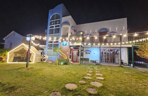 Gyeongju House | Pet-Friendly Bellus-Rose Pension Gyeongju with Ocean Views