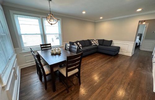 Dunning House | Belmont Heights Oasis: Family-Friendly Retreat with Amenities