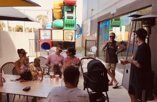 Belmont Hotel | Relaxing Retreat at Belmont Hotel Lake Macquarie with Pool