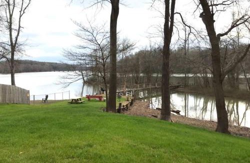 Harbor House House | Belmont NC Riverfront 2-Bedroom Suite for Family Getaways