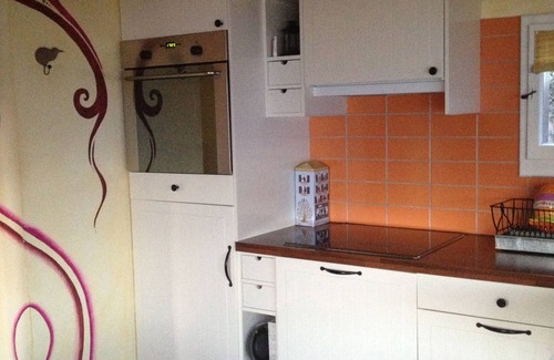 Belmont-sur-Lausanne Ski Chalet | Scenic Belmont Sur Lausanne: Cozy Studio by the Lake