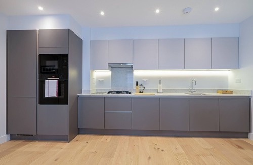 Belmont Apartment | Belmore 2 Bedroom Apartment with Parking in Stanmore