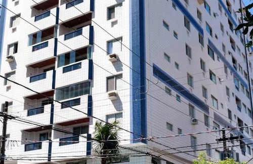Vila Assuncao Apartment | Cozy Apartment Steps from the Beach with Free Wi-Fi