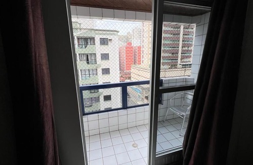 Vila Assuncao Apartment | Cozy Apartment Steps from the Beach with Free Wi-Fi