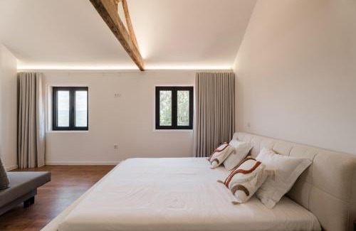 Pacos de Gaiolo Villa | Belo Douro - Private Pool - Douro Valley - by RowdHouses