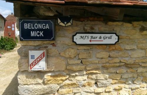 Bethines Hotel | Discover Belonga Mick: Top-Rated Hotel with Family Amenities