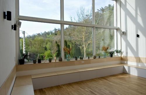 Felsoors House | Experience Belsőörs: A Soulful Retreat by the Ocean
