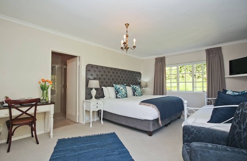 Constantia Bed & Breakfast | Experience Beluga of Constantia: Guest Rated 9.8 with Pool