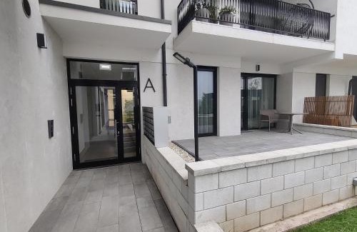 Szekesfehervar Apartment | Top-Rated Belvaros Resort Apartman & Spa with Ocean Views