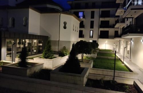 Szekesfehervar Apartment | Top-Rated Belvaros Resort Apartman & Spa with Ocean Views