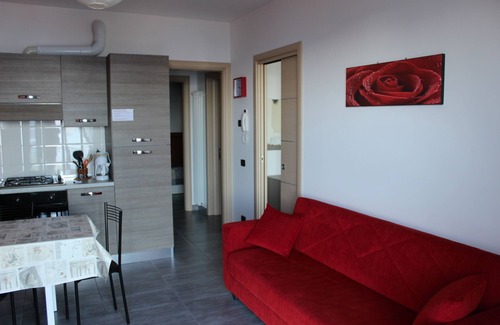Levo Apartment | Tranquil Lakeside Retreat with Pool and Family Amenities