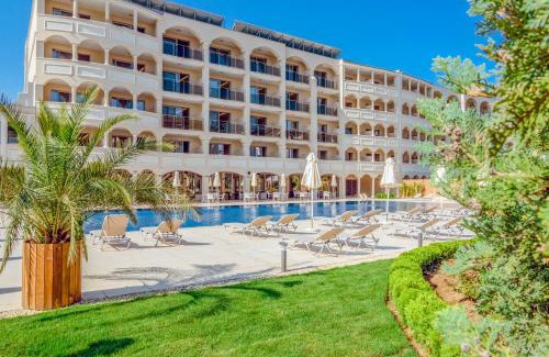 Primorsko Hotel | Belvedere Hotel: All-Inclusive Oasis with Private Beach