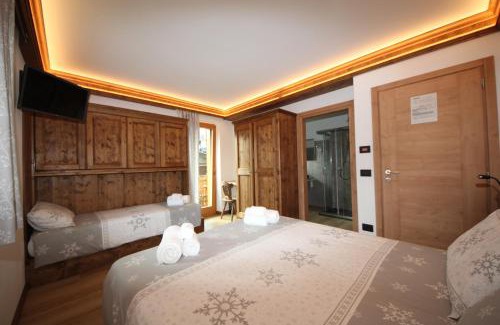 Auronzo di Cadore House | Exquisite Belvedere: Child-Friendly with 9.7/10 Rating