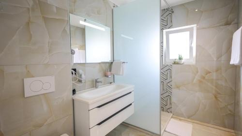 Velika Kladusa Hotel | Pet-Friendly 4-Star Hotels in Velika Kladuša, Bosnia