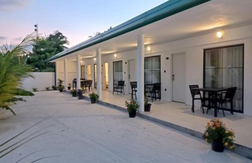 Thoddoo House | Experience Belvedere Thoddoo: Oceanfront with Pet-Friendly Perks