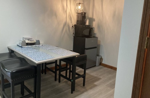 Old Mystic House | Belvedere: 4-Star Comfort with Breakfast & Family-Friendly Amenities