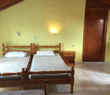 Xirokastello Apartment | Relaxing Belvedere Zakynthos Studios with Family-Friendly Amenities