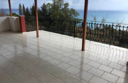Xirokastello Apartment | Relaxing Belvedere Zakynthos Studios with Family-Friendly Amenities