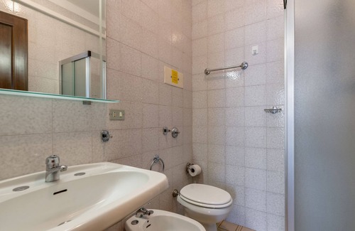 Frader House | Inviting Belvilla by OYO Gianni A Due piÃº Due with Pool & Breakfast