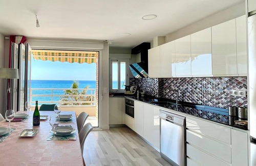 Adra Apartment | Oceanfront Belvilla by OYO Apartment in Adra with Kitchen