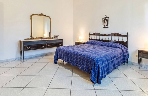 Agnone Bagni House | Pet-Friendly Belvilla by OYO Casa Fassari with Ocean Views