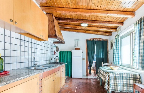 Agnone Bagni House | Pet-Friendly Belvilla by OYO Casa Fassari with Ocean Views