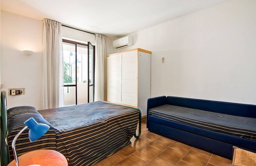 Fogliano Marina House | Discover Belvilla by OYO Fucini Sette Quadri's Oceanfront Oasis