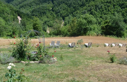 Monterosso Cottage | Pet-Friendly Getaway at Belvilla by OYO Sole e Luna