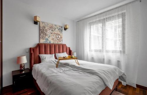 Gorce Apartment | Bemowo Business Apt: Family-Friendly with Nearby Metro Access