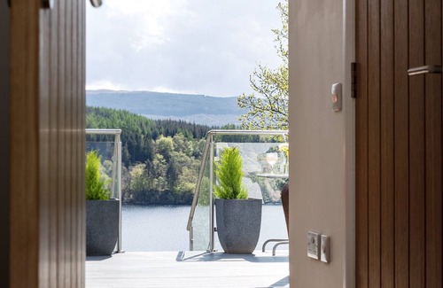 Dalmally House | Discover Ben Cruachan Inn: 4-Star Stay with Family-Friendly Perks