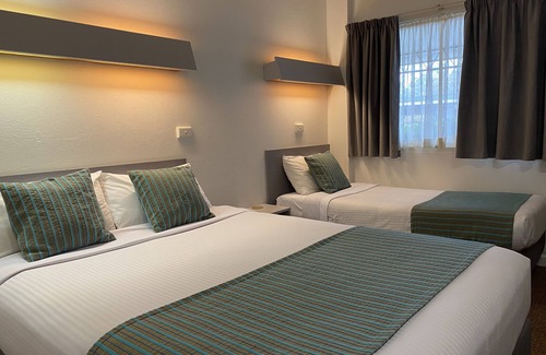 Forbes Hotel | Eco-Friendly Comfort at Ben Hall Motor Inn - Guest Rated 8.8