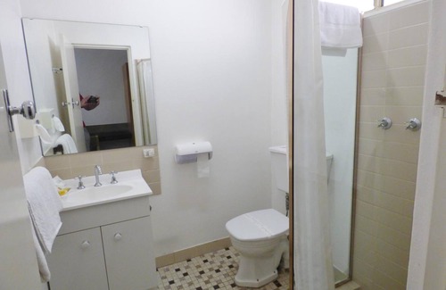 Forbes Hotel | Eco-Friendly Comfort at Ben Hall Motor Inn - Guest Rated 8.8
