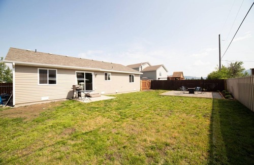 Post Falls House | Ben & Jess's Oceanfront Retreat with 9.2/10 Guest Rating