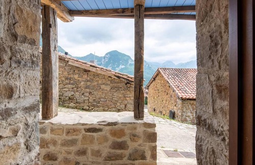 Agues Apartment | Pet-Friendly Escape at Benaki 86 with Top Guest Ratings